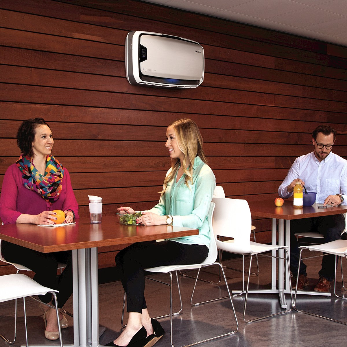 AeraMax PRO AM 4 PC Air Purifier - in Restaurant