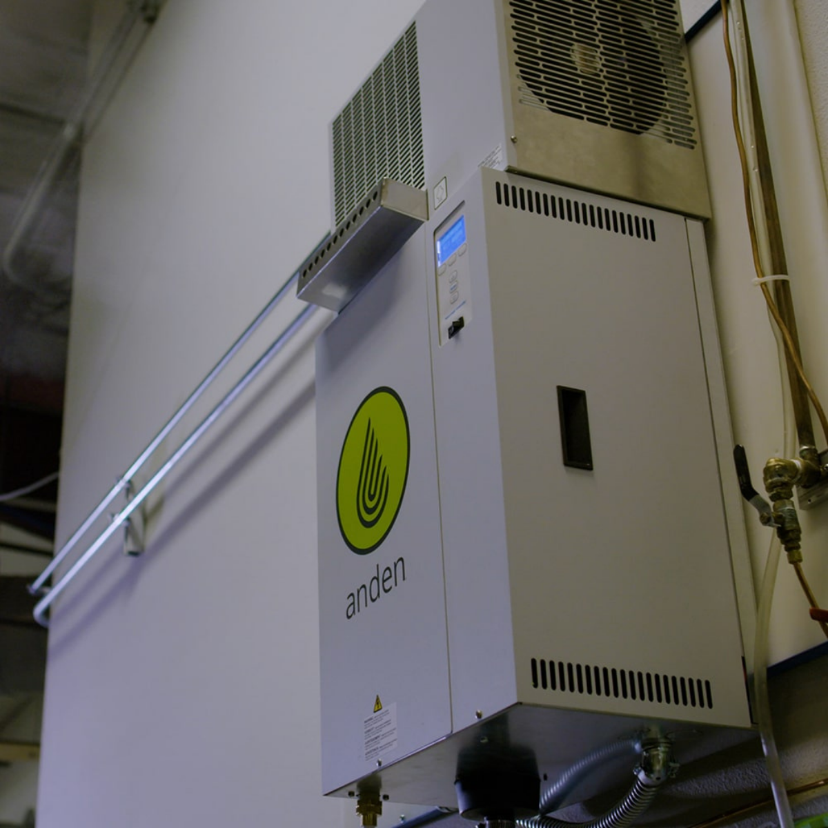 Anden AS150 Steam Humidifier - Lifestyle 2