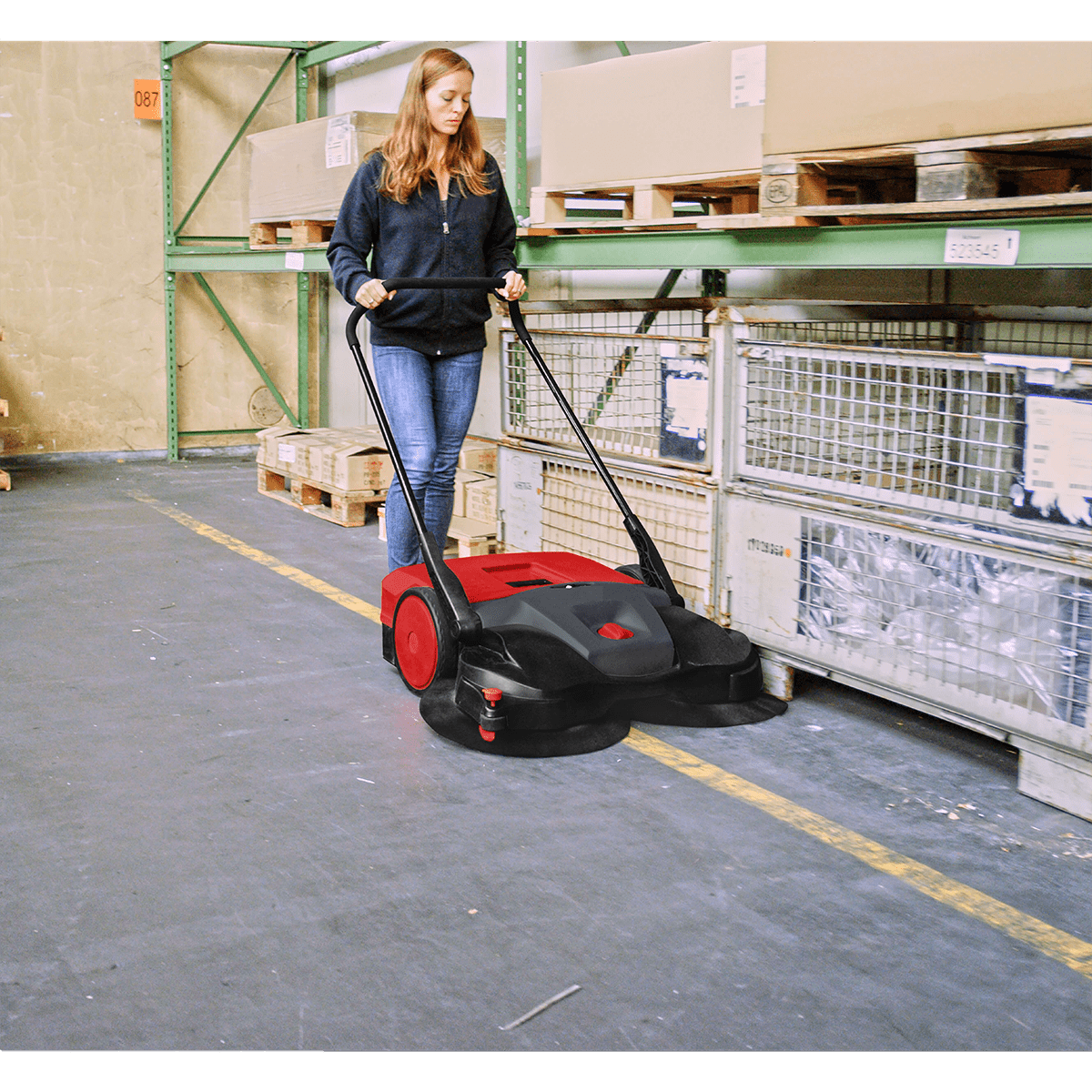 Bissell BigGreen Battery Operated Sweeper - Lifestyle 1