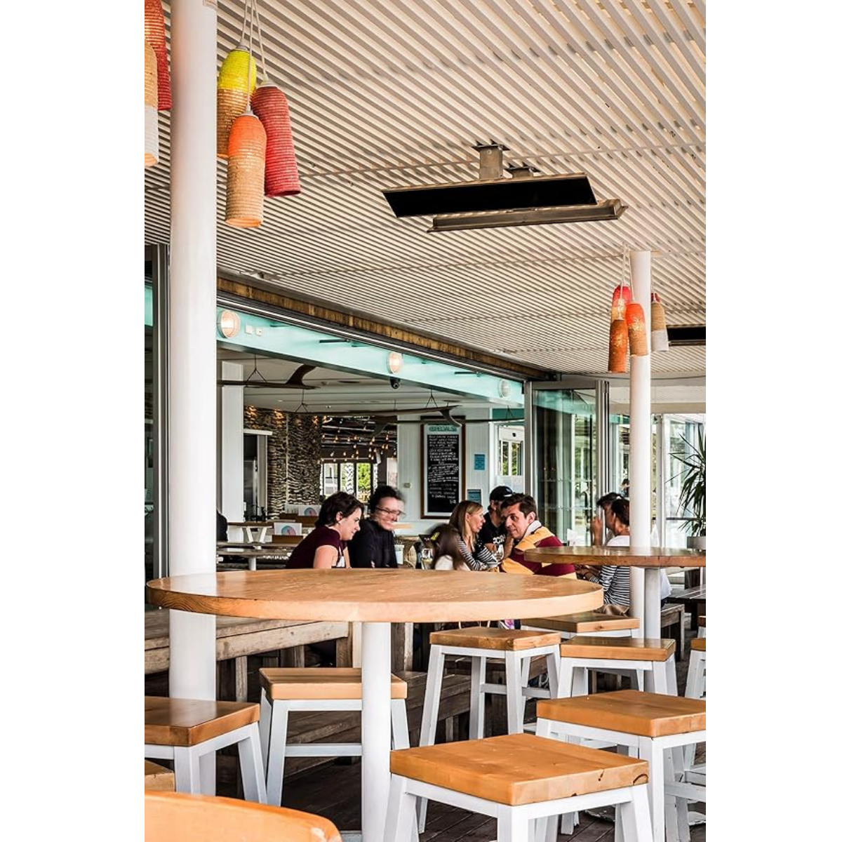 Bromic Platinum Smart-Heat 2300W Electric Outdoor Heater Black - Lifestyle Bromic Platinum Smart-Heat 2300W Electric Outdoor Heater Black - Lifestyle 3