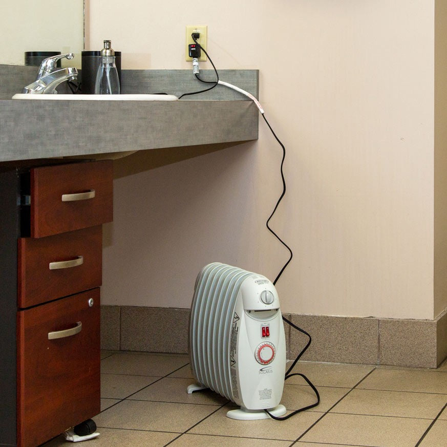 DeLonghi Oil Filled Radiator Bathroom Safe Heater