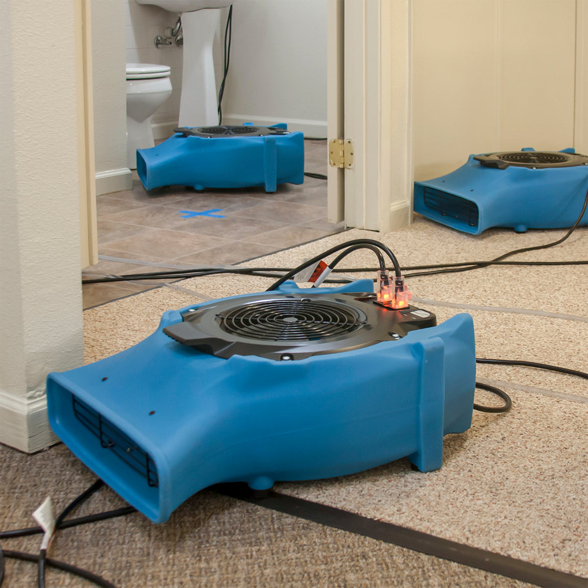 Dri-Eaz Velo F504 Airmover - in use