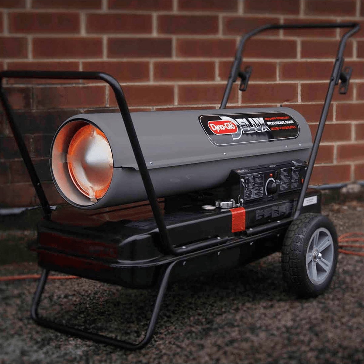 Dyna-Glo Delux 180K or 220K Kerosene Forced Air Heater - In Use