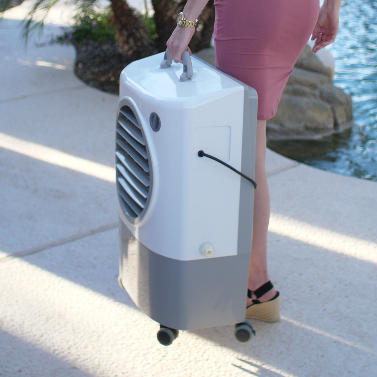 Hessaire MC18M 1,300 CFM Evaporative Air Cooler - Carry