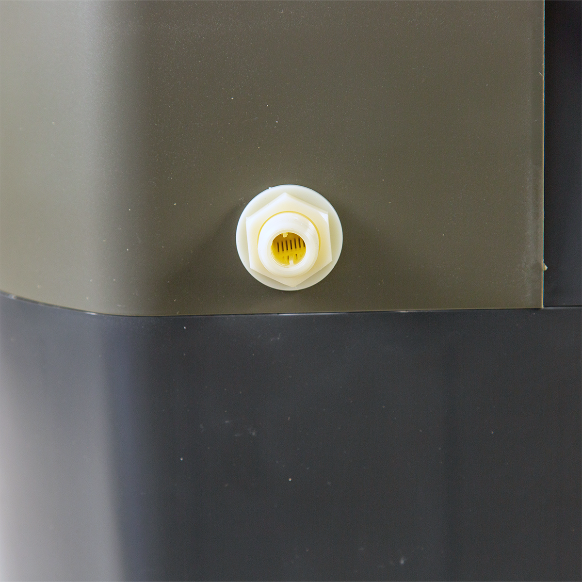 Hessaire Refurbished MC18V-R 1,300 CFM Evaporative Cooler - Hose Hookup