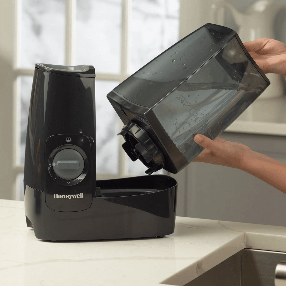 Honeywell HWM845B Warm Mist Humidifier w/ Essential Oil - Tank