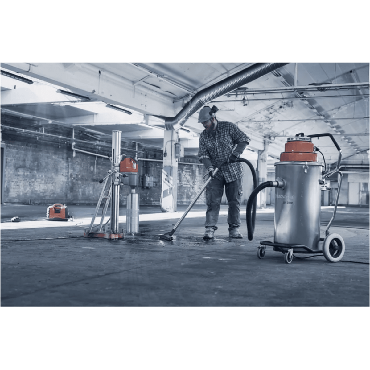 Husqvarna W70 Wet Slurry Industrial Canister Vacuum - Lifestyle 4