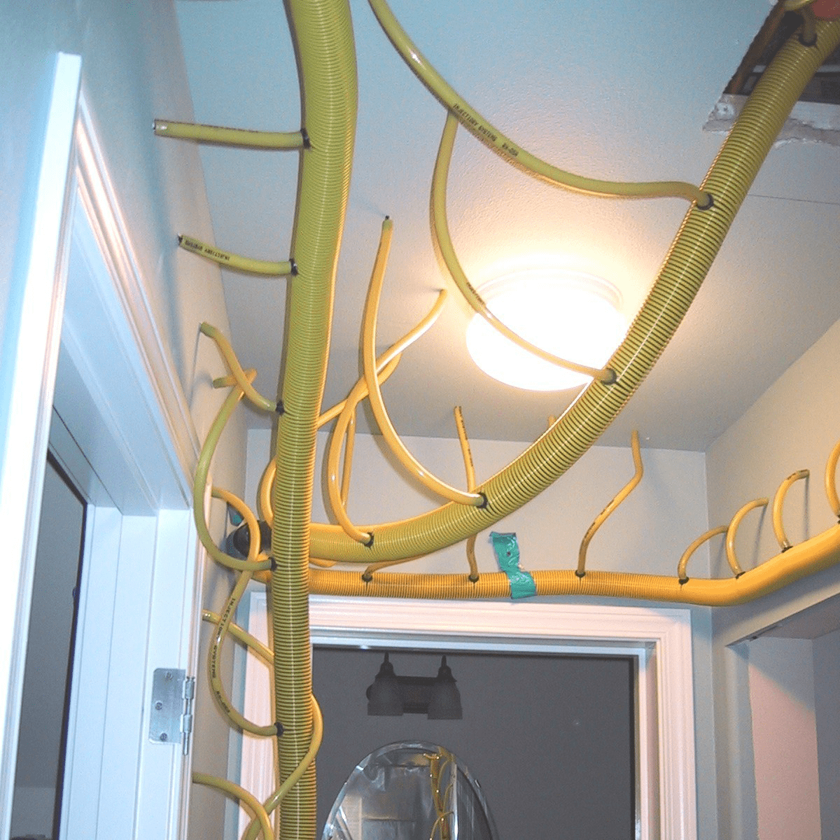 Injectidry HP-PLUS Wall and Ceiling Package - In Hallway