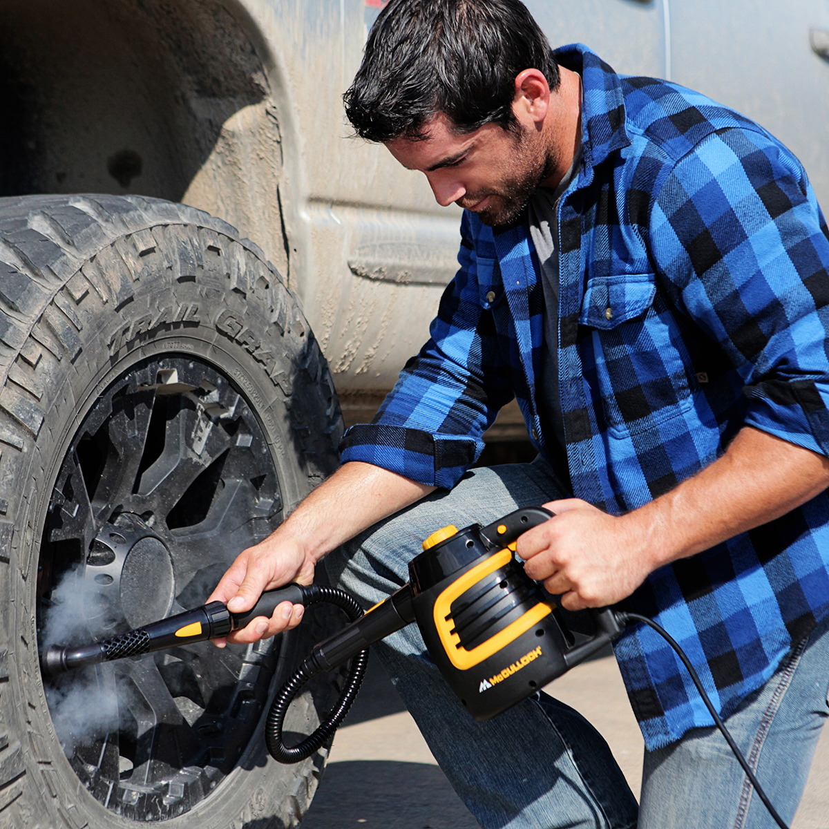 McCulloch Handheld Steam Canister (MC1230) - Cleaning Tires