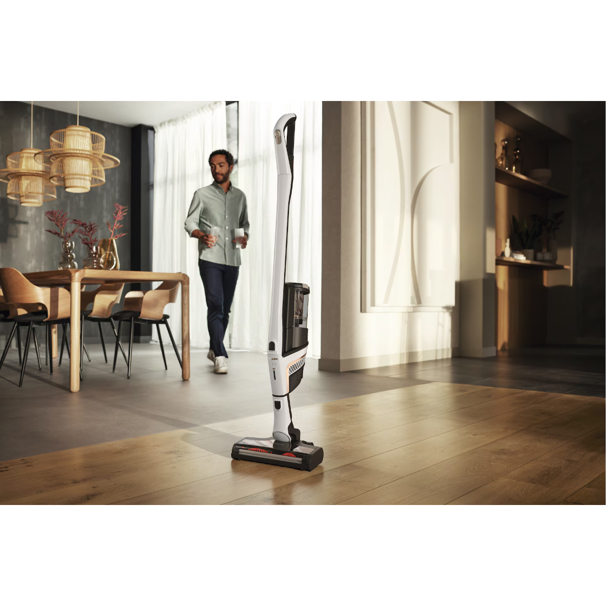 Miele Triflex HX2 Flash Cordless Stick Vacuum - Lifestyle 3