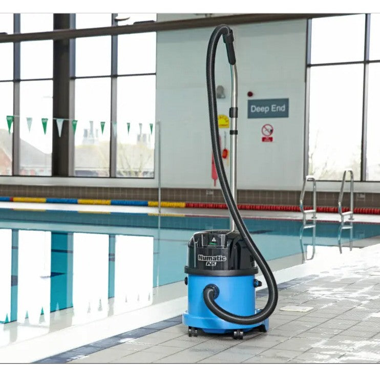 NaceCare WVB 370NX Wet/Dry Battery Vacuum - lifestyle 5