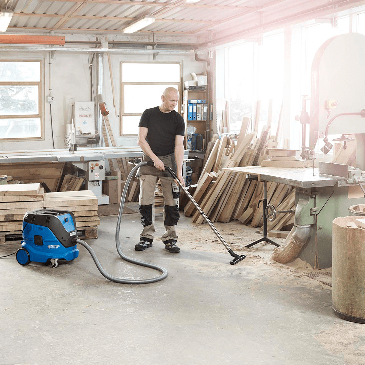 Nilfisk Attix 33-01 IC Vacuum