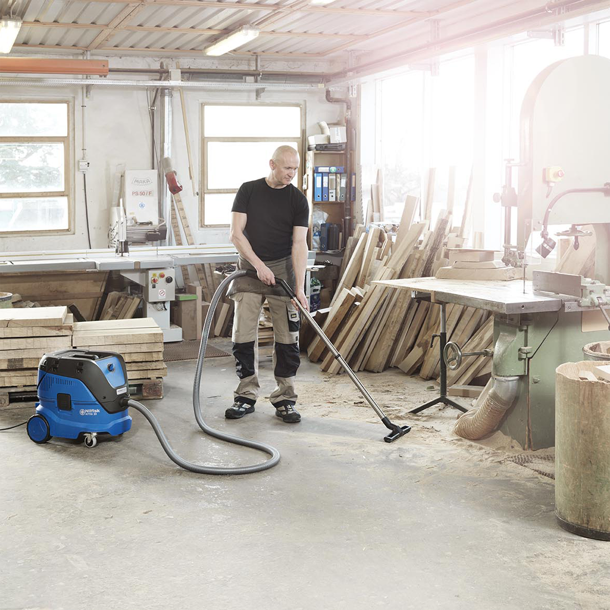 Nilfisk Attix 33-01 IC Vacuum