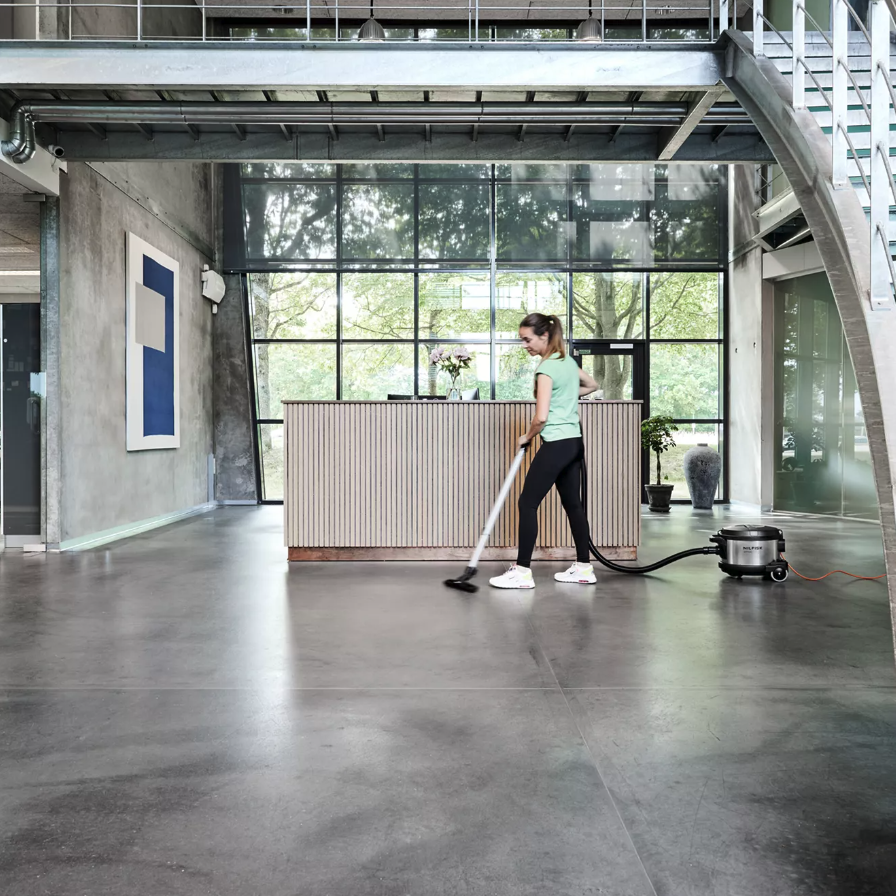 Nilfisk GD930 Pro Canister Industrial Vacuum - Infographic 2