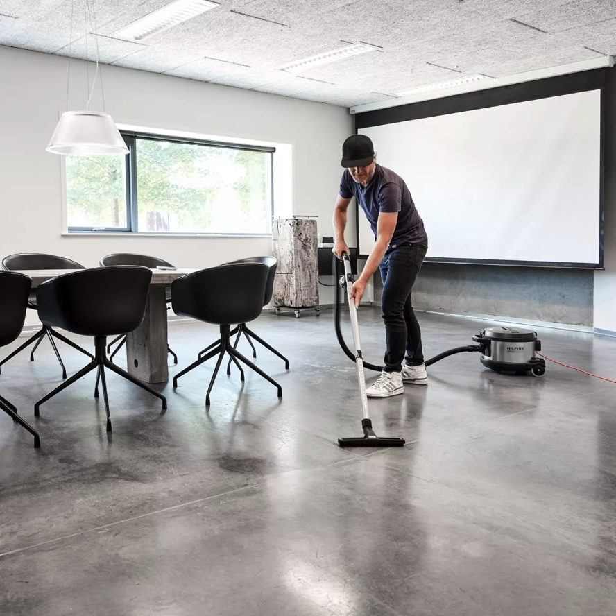 Nilfisk GD930 Pro Canister Industrial Vacuum - Infographic 3