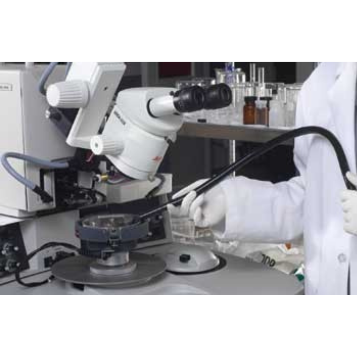 Cleaning with microtool kit