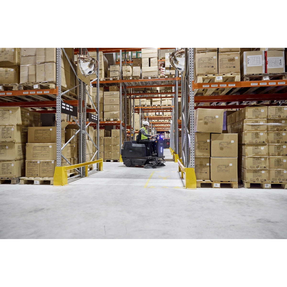 Nilfisk SW3000 Battery-Operated Ride-On Sweeper - Lifestyle 5