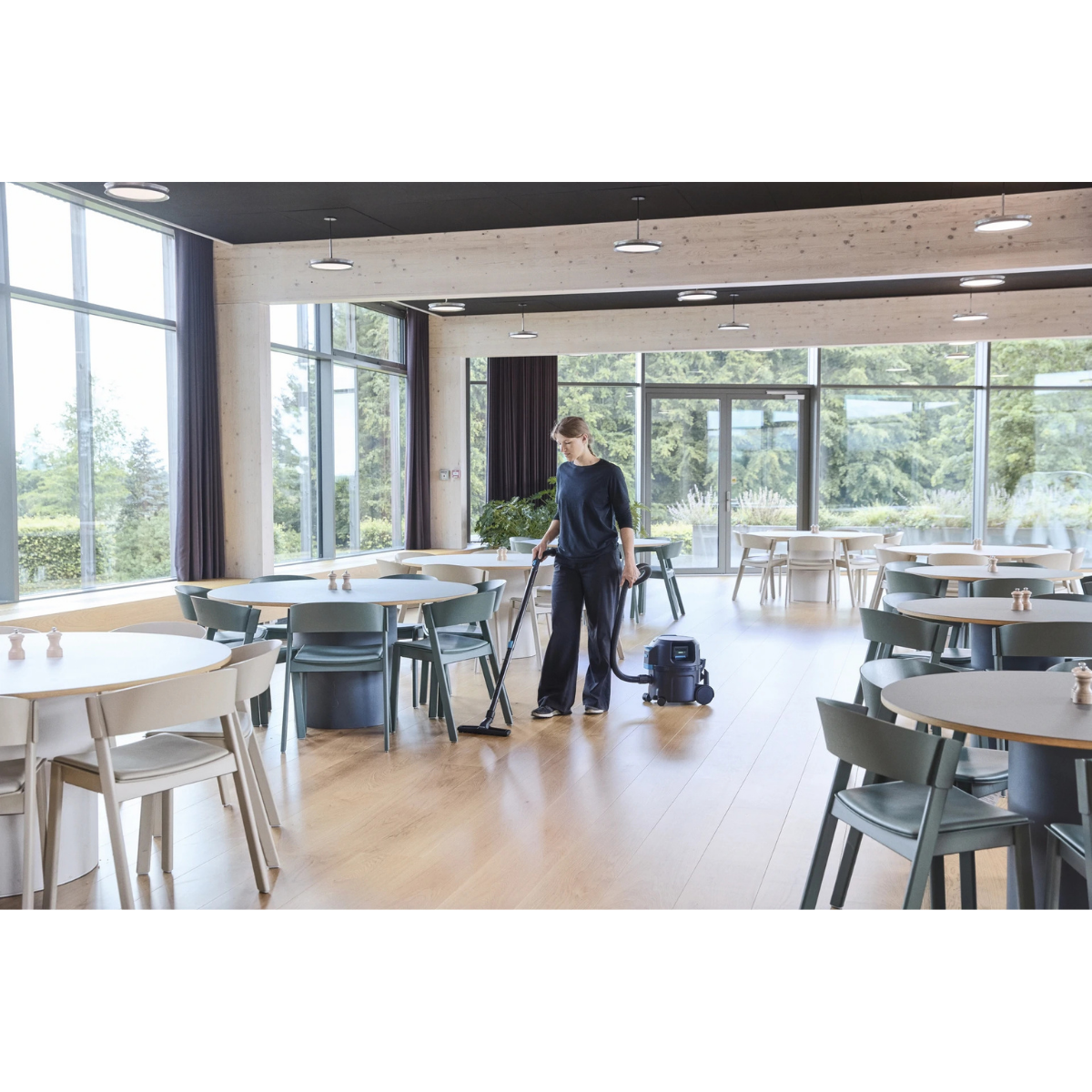 Nilfisk VP500 Battery-Operated Canister HEPA Industrial Vacuum - Lifestyle 3