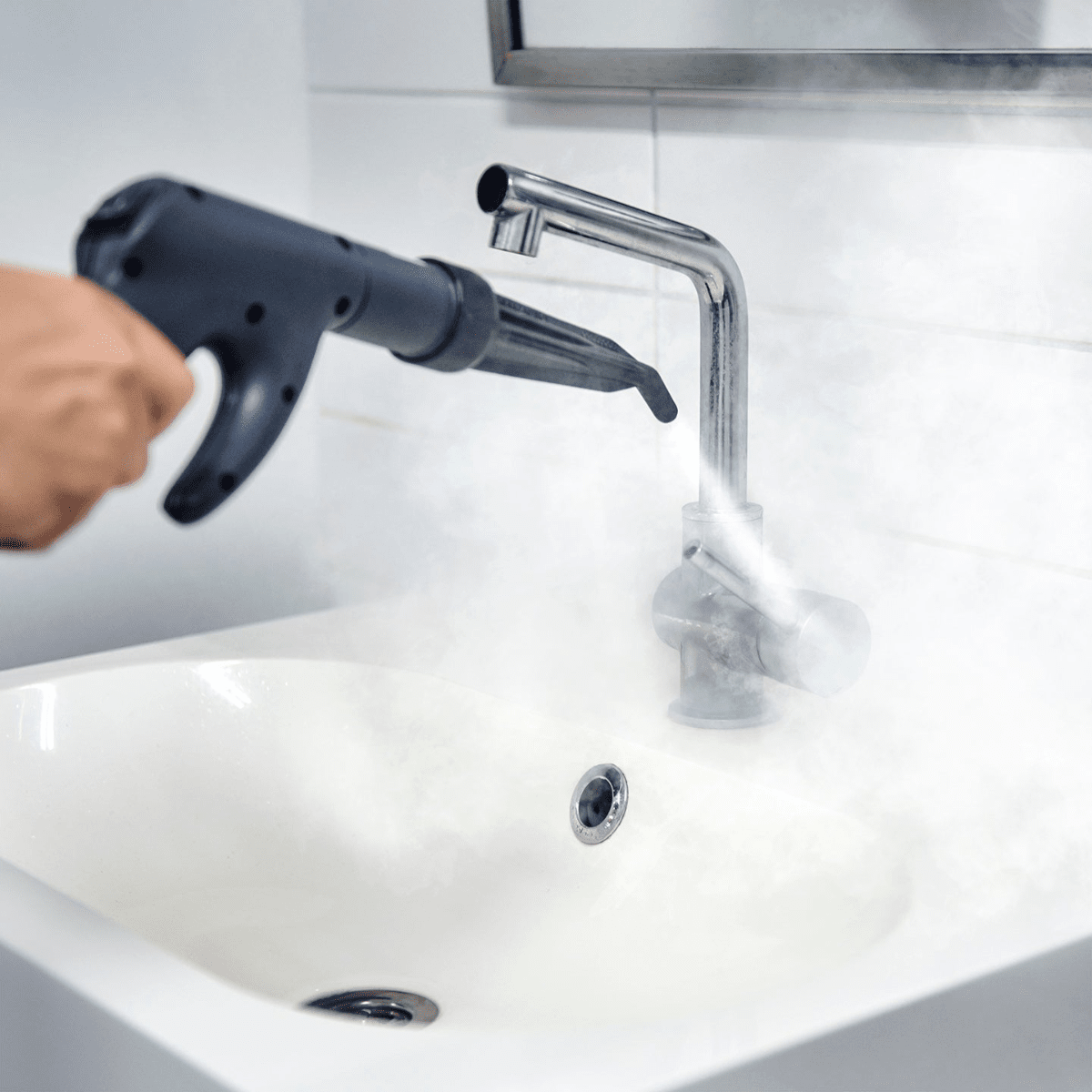 Reliable Tandem Pro 2000CC Commercial Steam Cleaning System - Lifestyle 1