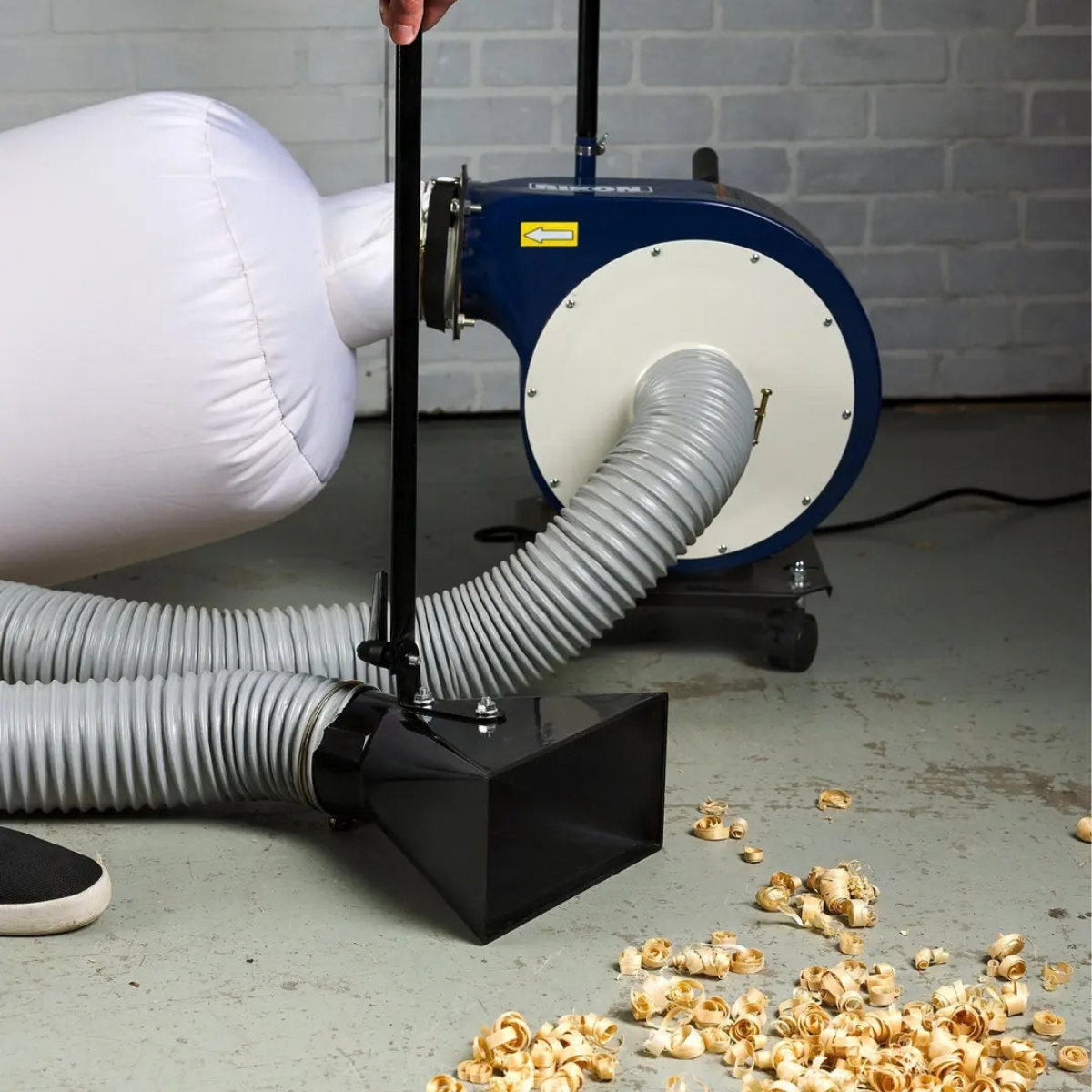 Rikon 60-105 1HP Portable Dust Collector - Lifestyle 4