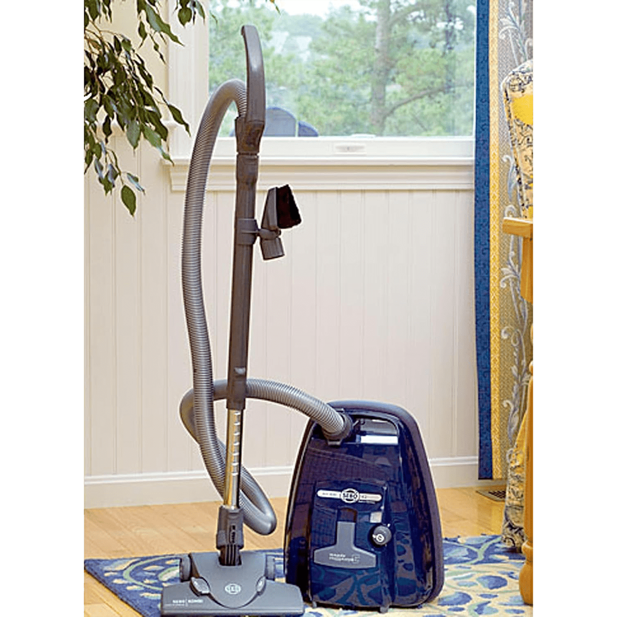 SEBO AIRBELT K2 Canister Vacuum - Lifestyle