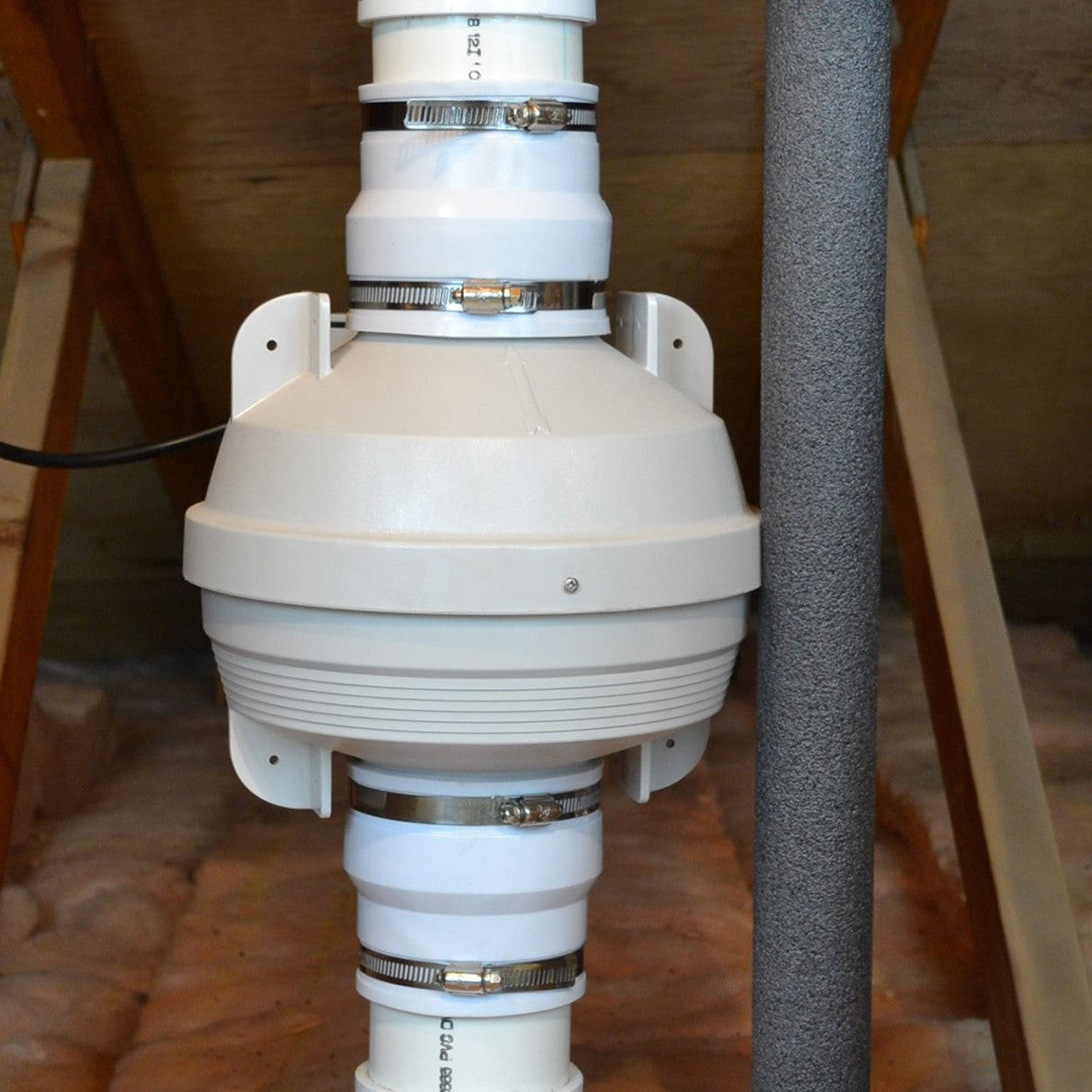 Suncourt Radon Fan Mitigation Kit - Lifestyle 1