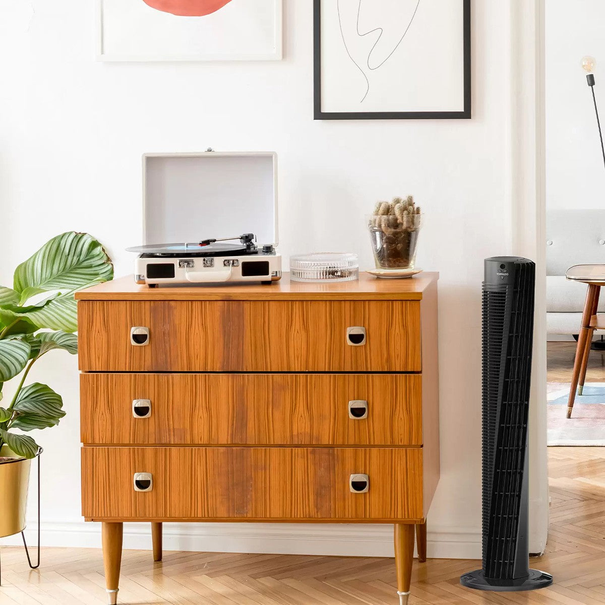 Vornado OSC73 37-In Oscillating Tower Fan - lifestyle