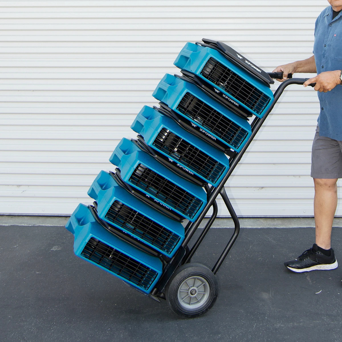 XPOWER 1/3 HP 1050 CFM 3-Speed Low Profile Air Mover - Lifestyle 1