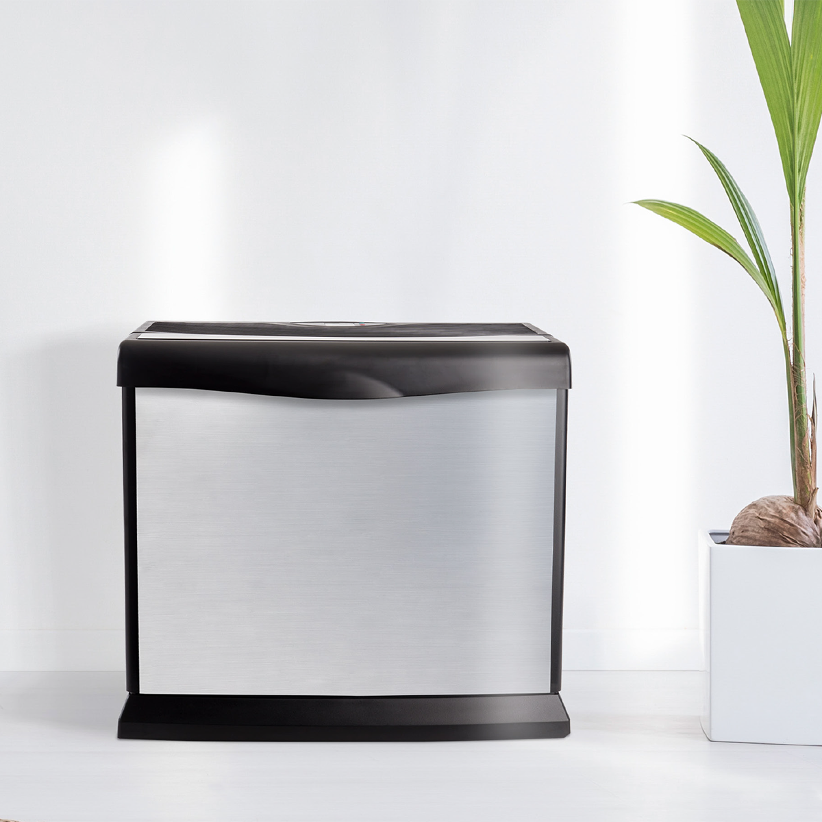AIRCARE HD1409 Evaporative Console Humidifier - Lifestyle