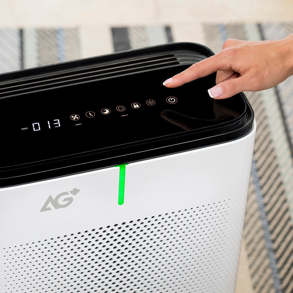 AURABEAT AG+ PORTABLE 空気清浄機 本体 Aurabeat AG+ Sanitizing Air Purifier by Brondell – Sylvane