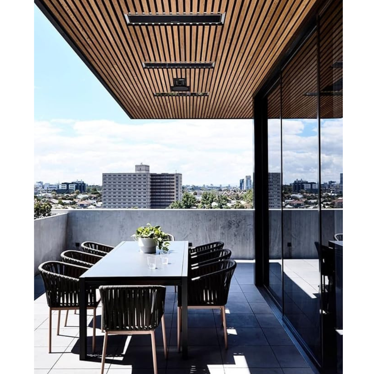 Bromic Platinum Smart-Heat 2300W Electric Outdoor Heater Black - Lifestyle 1