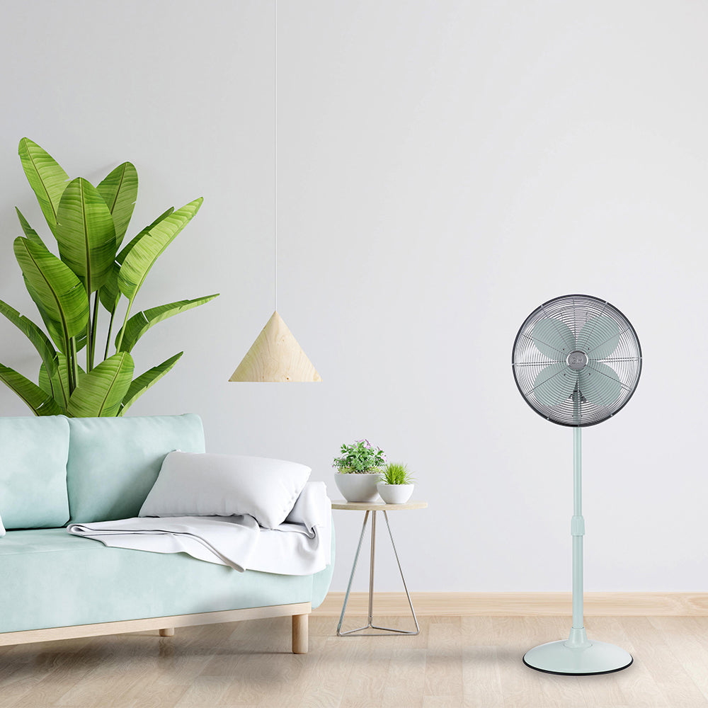 Good Housekeeping 16In Metal Retro Pedestal Fan Breezewave Lifestyle 2