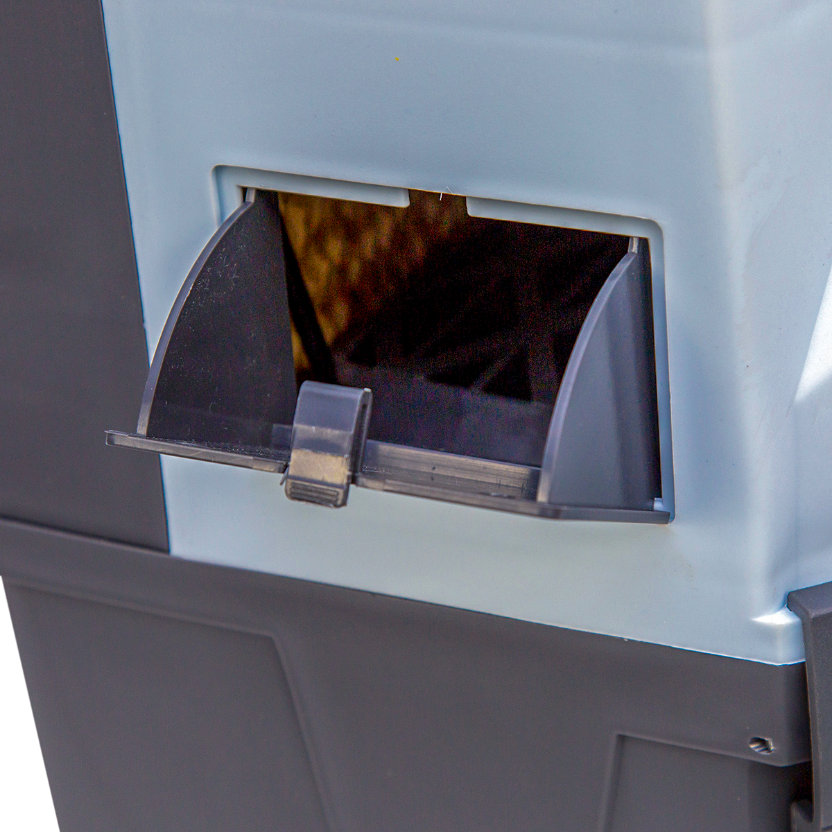 Hessaire MC12V 900 CFM Mobile Evaporative Cooler - Fill Window