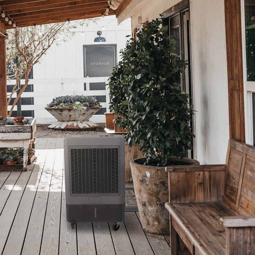 Hessaire MC61M 5,300 CFM 3-Speed Portable Evaporative Cooler -Light Grey