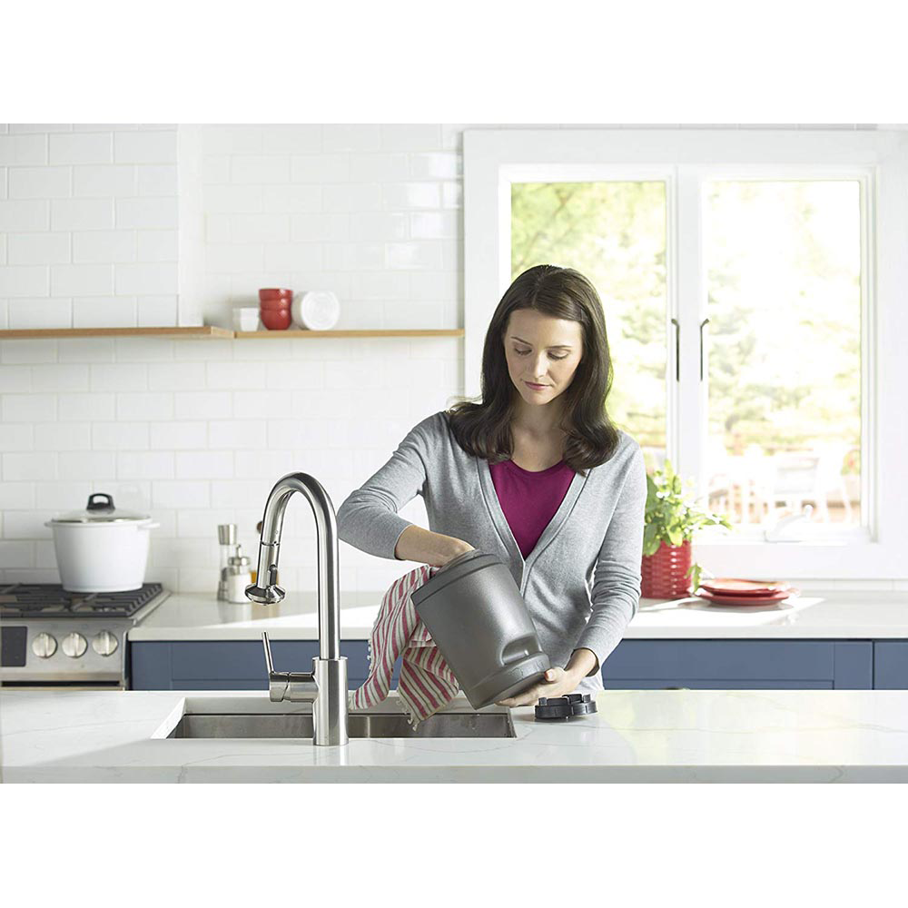 Honeywell HEV320B Cool Moisture Humidifier - Lifestyle 1