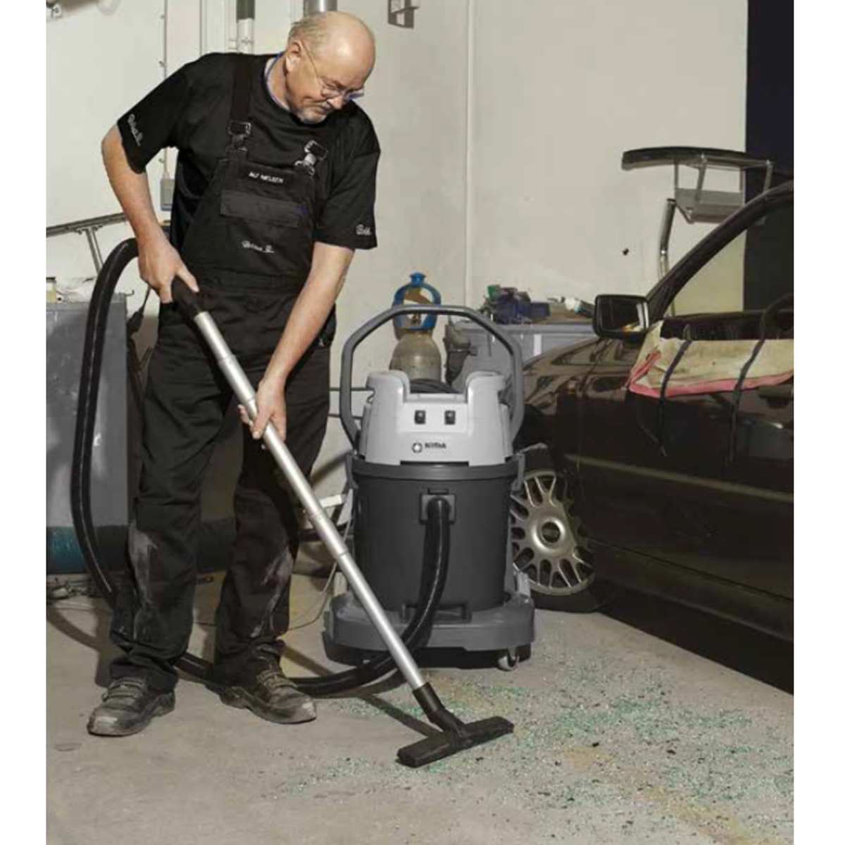 Nilfisk Eliminator Pro 2 Wet/Dry Vacuum - Lifestyle