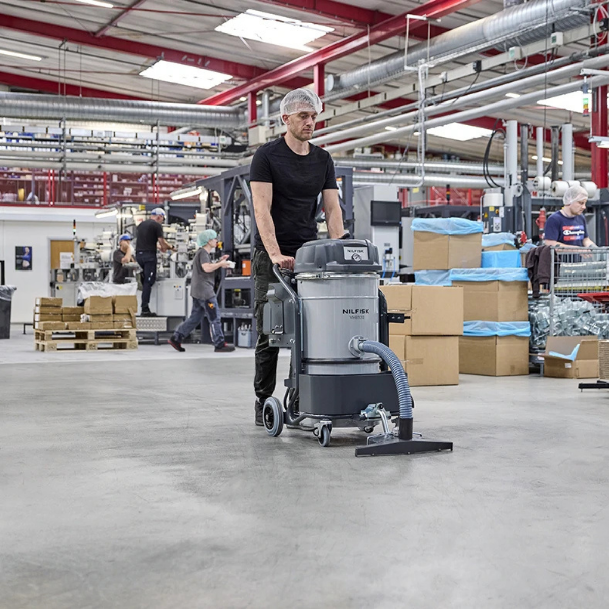 Nilfisk VHB120N Battery-Operated Compact Industrial Vacuum - Lifestyle 1