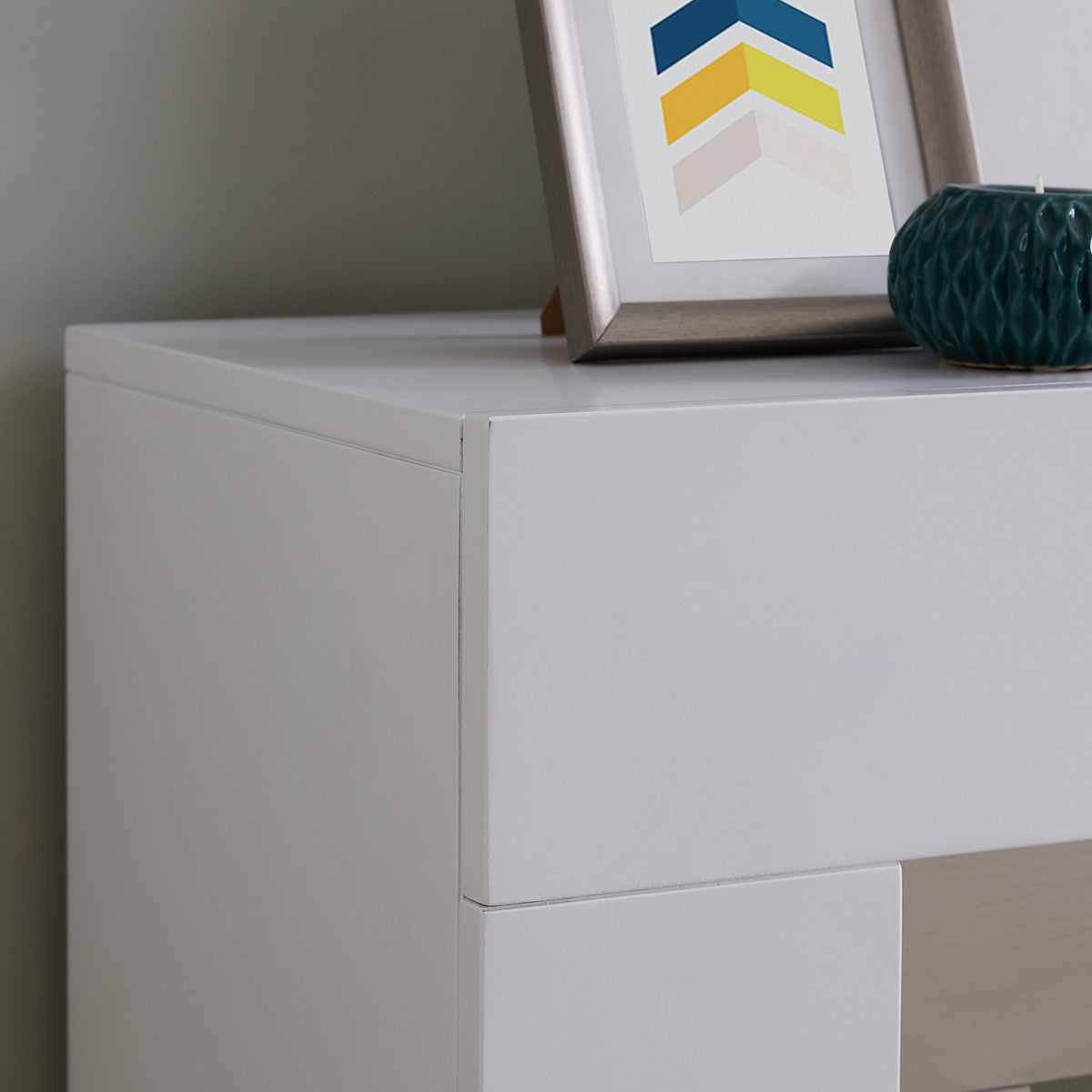 Southern Enterprises Lirrington Electric Fireplace - Detail
