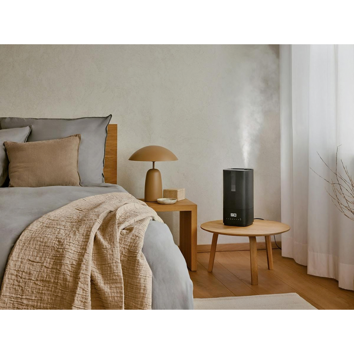 Stadler Form Oliver Ultrasonic Humidifier Black - Lifestyle 1