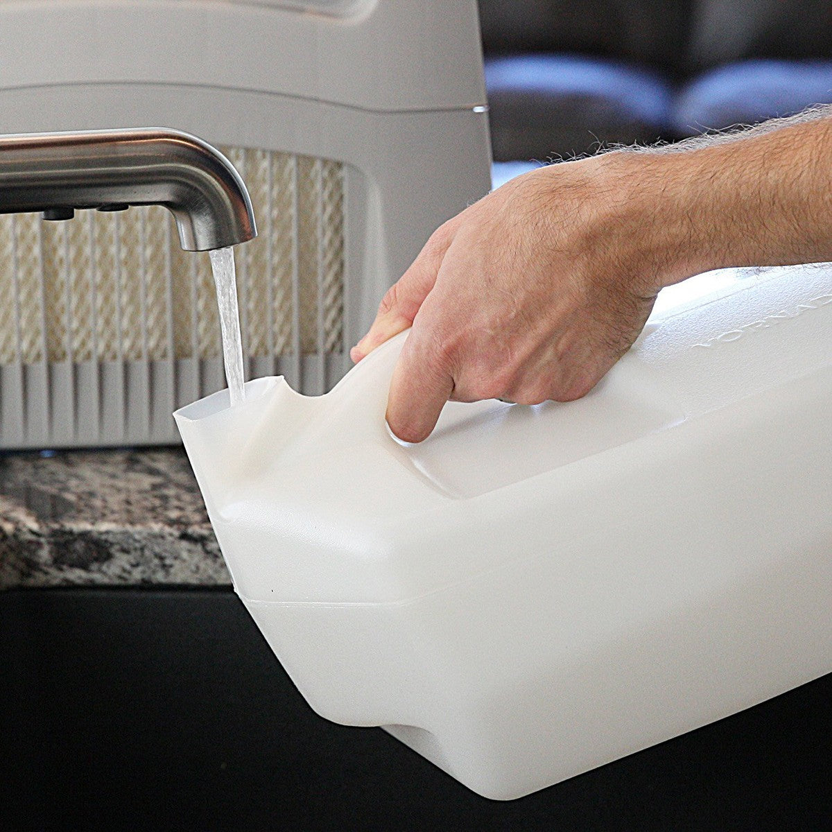 Vornado Evap40 Vortex Evaporative Humidifier - filling tank