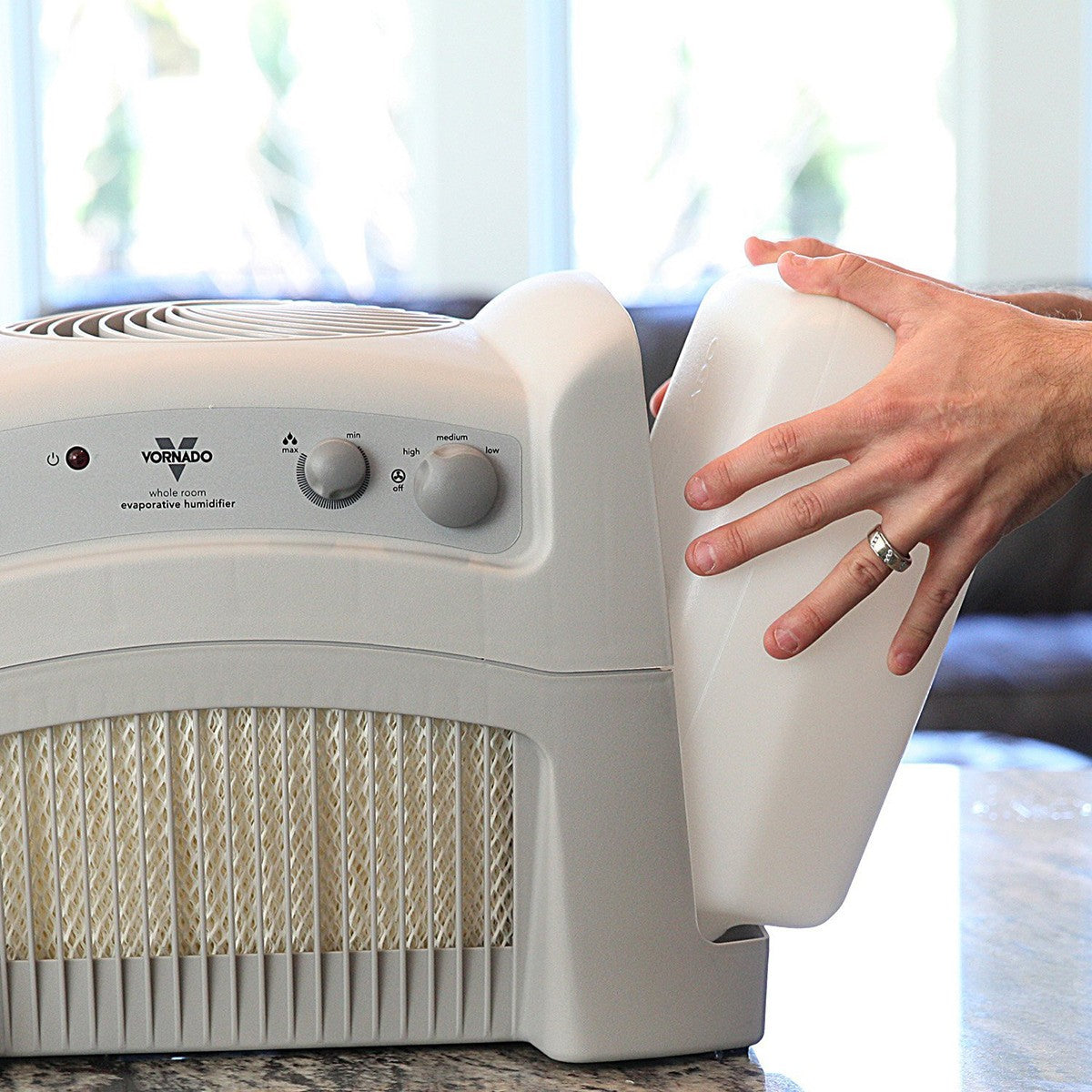 Vornado Evap40 Vortex Evaporative Humidifier - removing tank