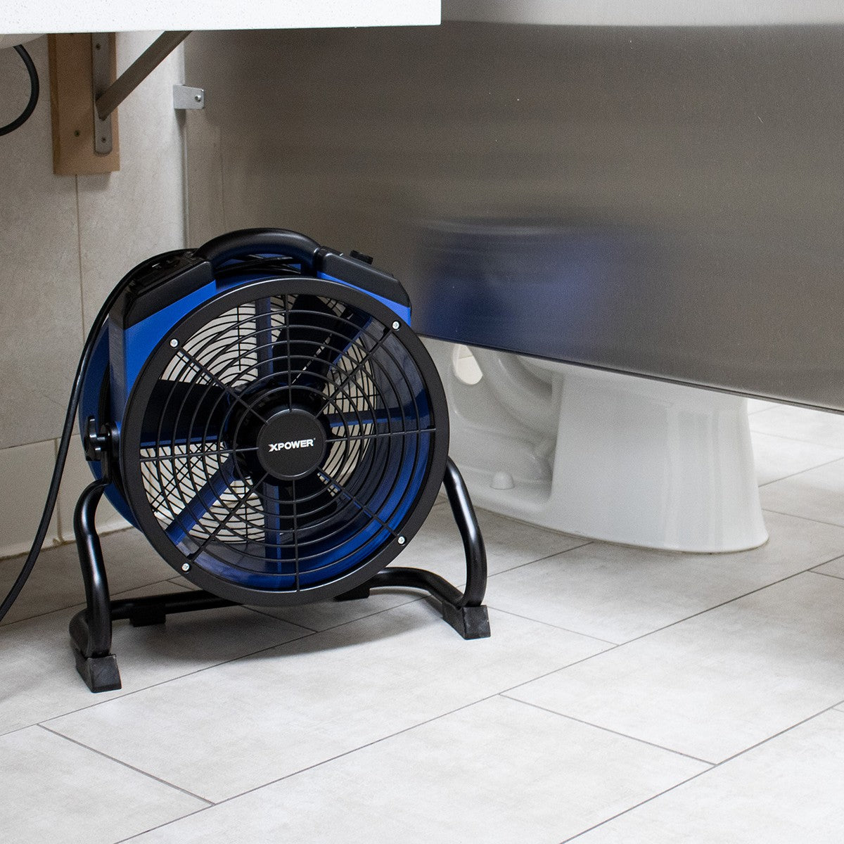 XPOWER 1720 CFM High Temperature Axial Fan - Commercial Bathroom